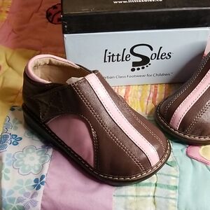 New little Soles Pink & Brown Shoes. Size 8